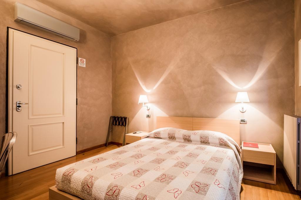 Relais 23 Hotel & Ristorante Castelnuovo Belbo Bagian luar foto
