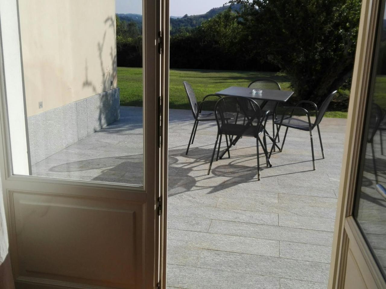 Relais 23 Hotel & Ristorante Castelnuovo Belbo Bagian luar foto